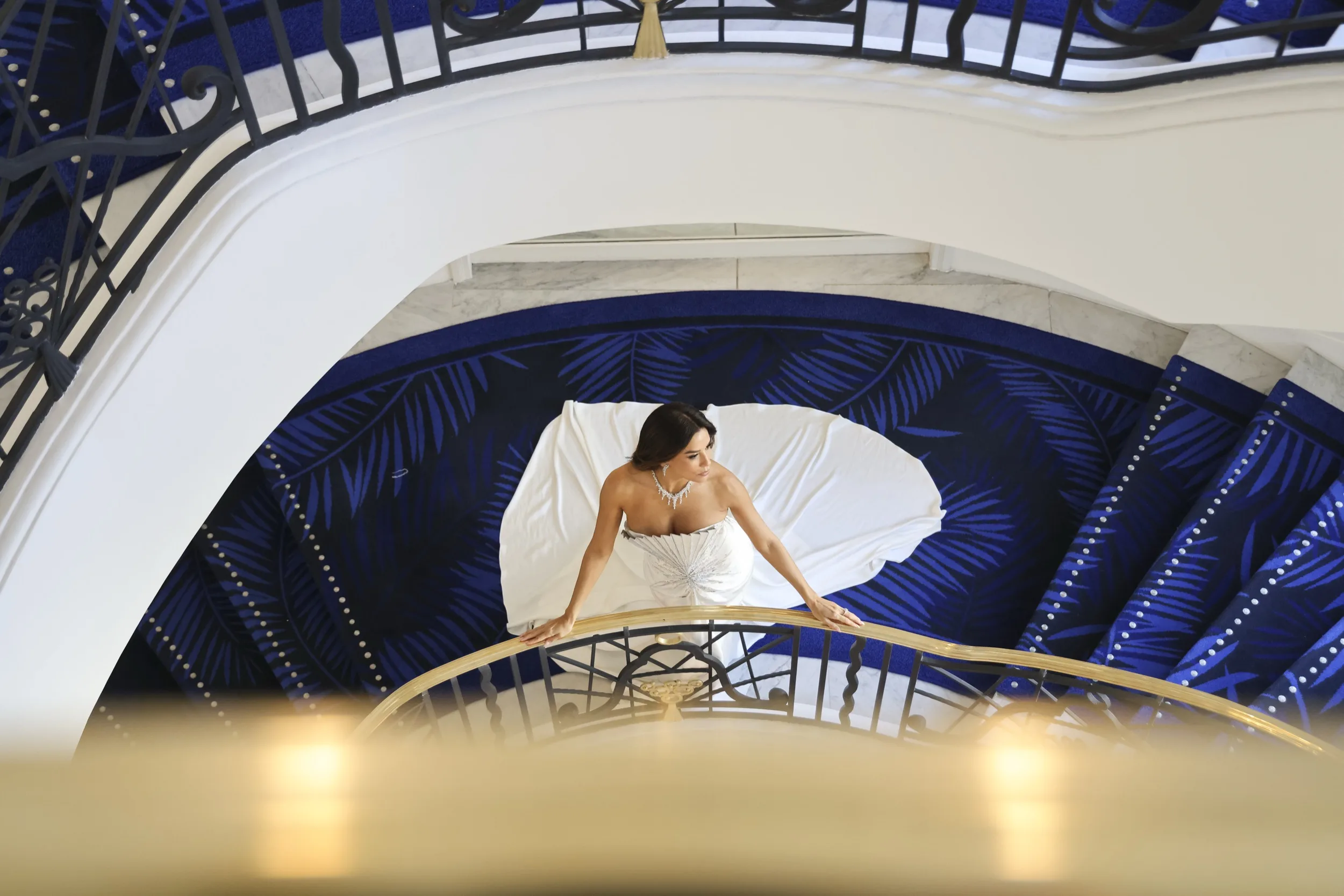 Eva Longoria — Hôtel Martinez staircase, Cannes 2026