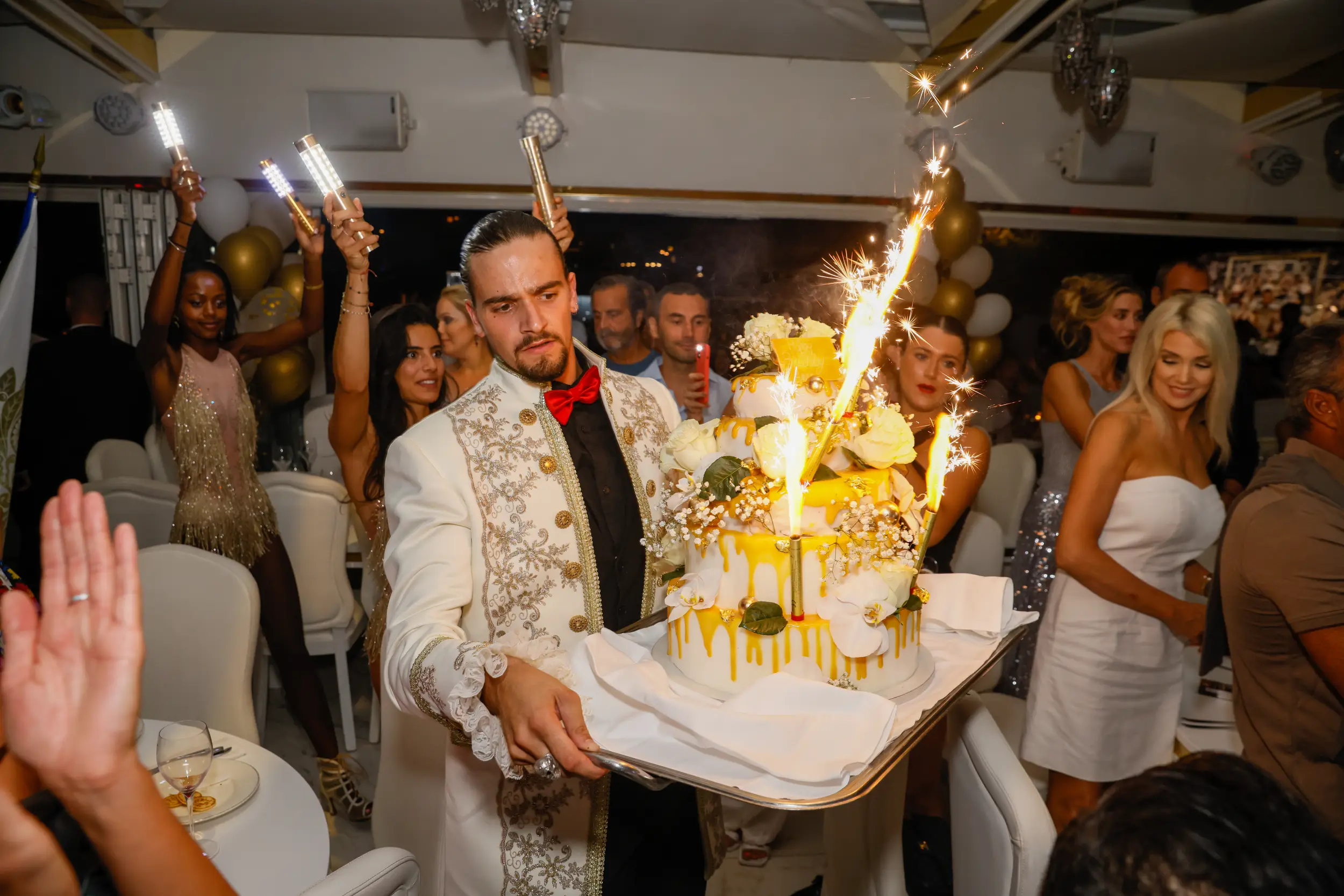 La Bagatelle Saint-Tropez — festive dinner atmosphere